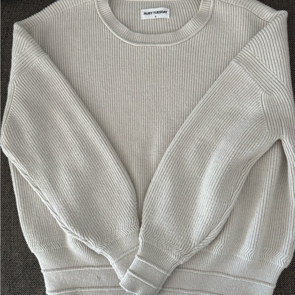 Ruby Tuesday - Picture 8 of 8